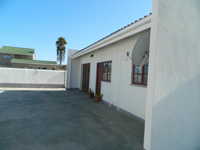 3 Bedroom House for Sale For Sale in Port Nolloth - Home Sell - MR167648