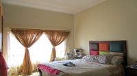 Main Bedroom - 17 square meters of property in Rustenburg