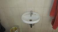 Bathroom 1 - 12 square meters of property in Mooilande AH