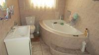 Bathroom 1 - 12 square meters of property in Mooilande AH