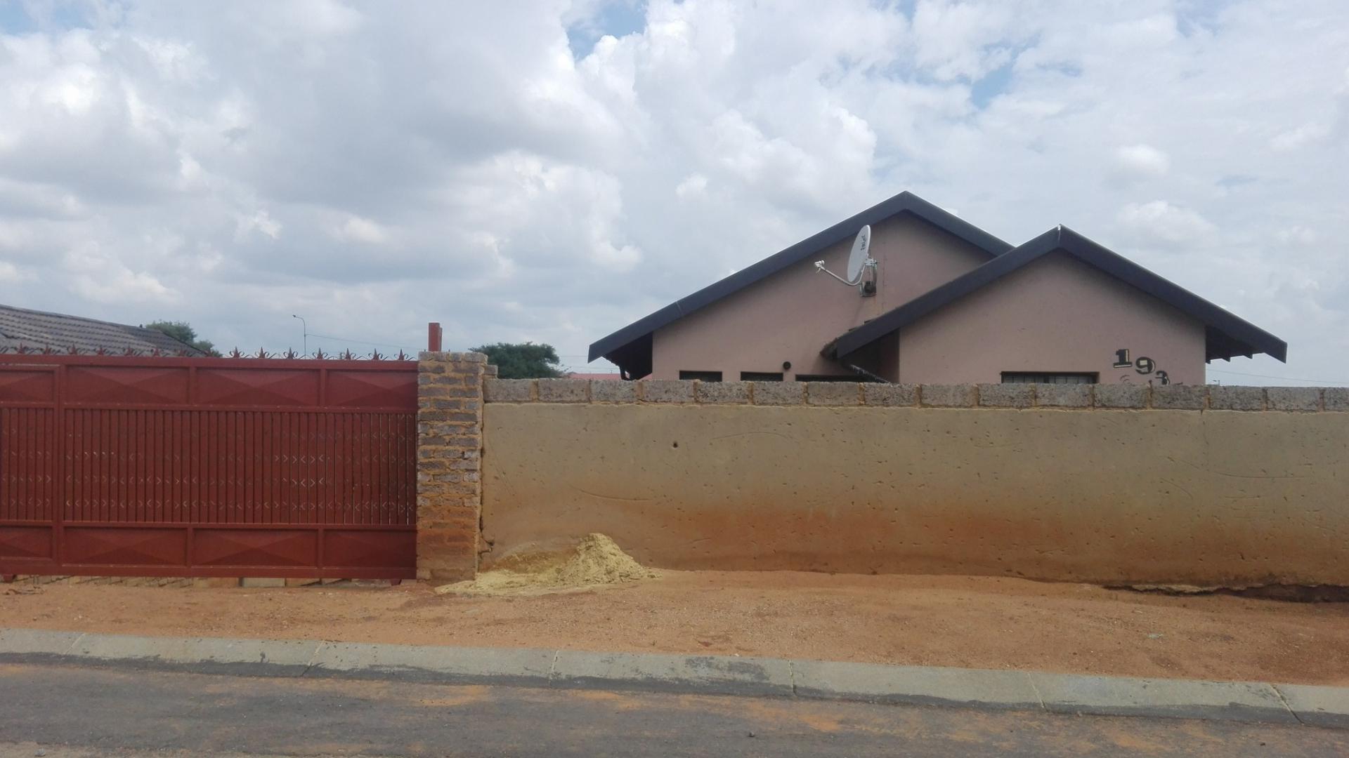 Front View of property in Sebokeng