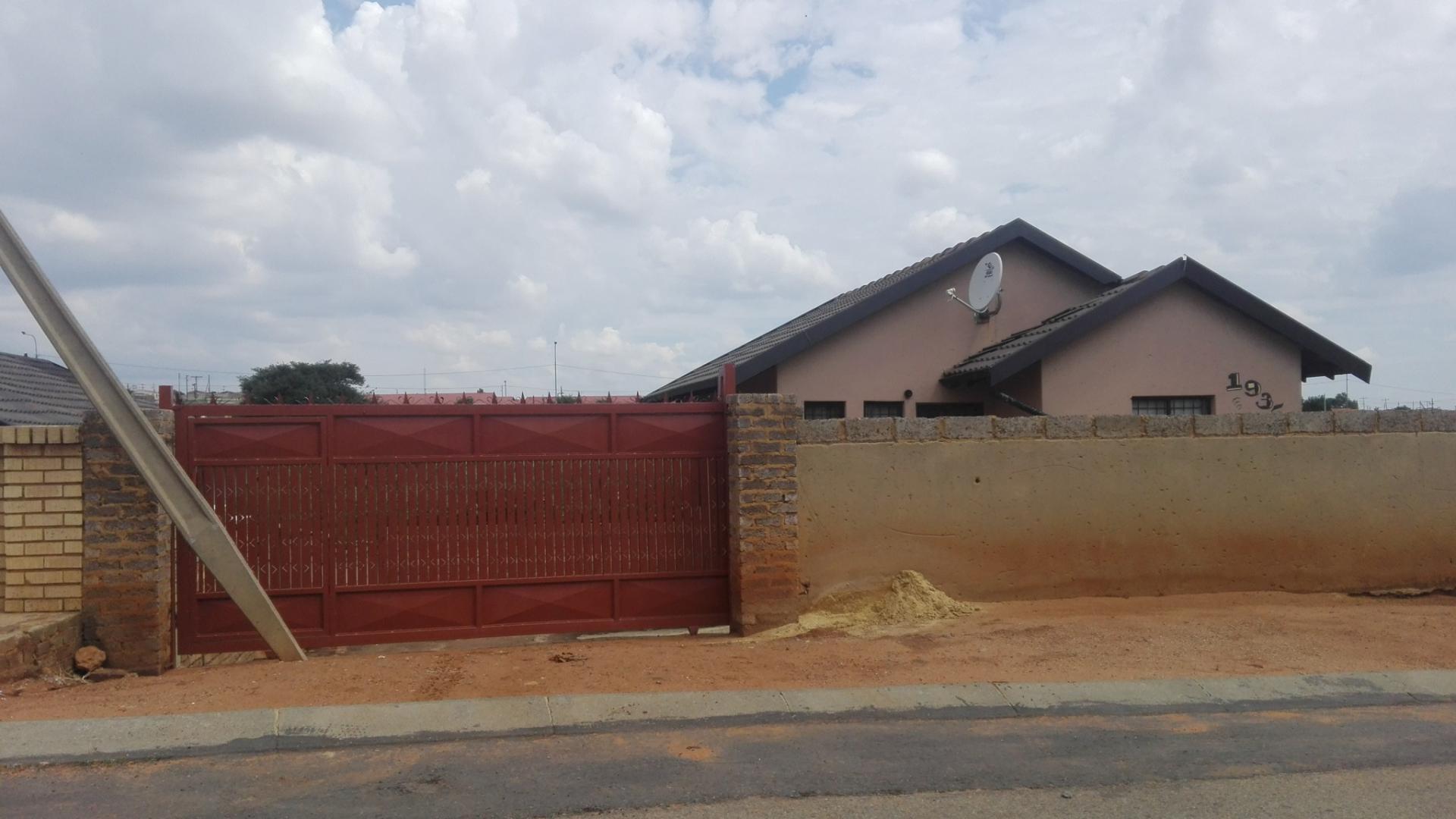 Front View of property in Sebokeng