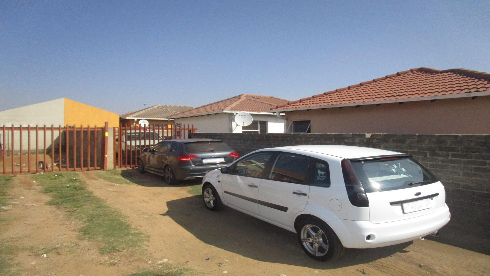 Front View of property in Vanderbijlpark