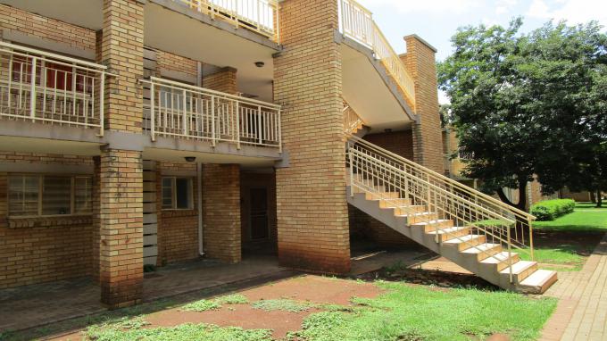 Standard Bank SIE Sale In Execution 2 Bedroom Sectional Title for Sale in Monavoni - MR174012