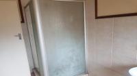 Bathroom 1 - 6 square meters of property in Monavoni