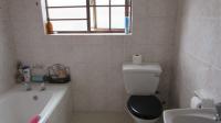 Main Bathroom - 7 square meters of property in Retreat