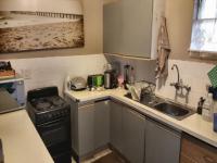 Kitchen - 13 square meters of property in Glenmarais (Glen Marais)