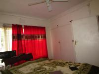 Main Bedroom - 20 square meters of property in Sonland Park