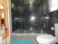 Bathroom 1 - 8 square meters of property in Bonaero Park