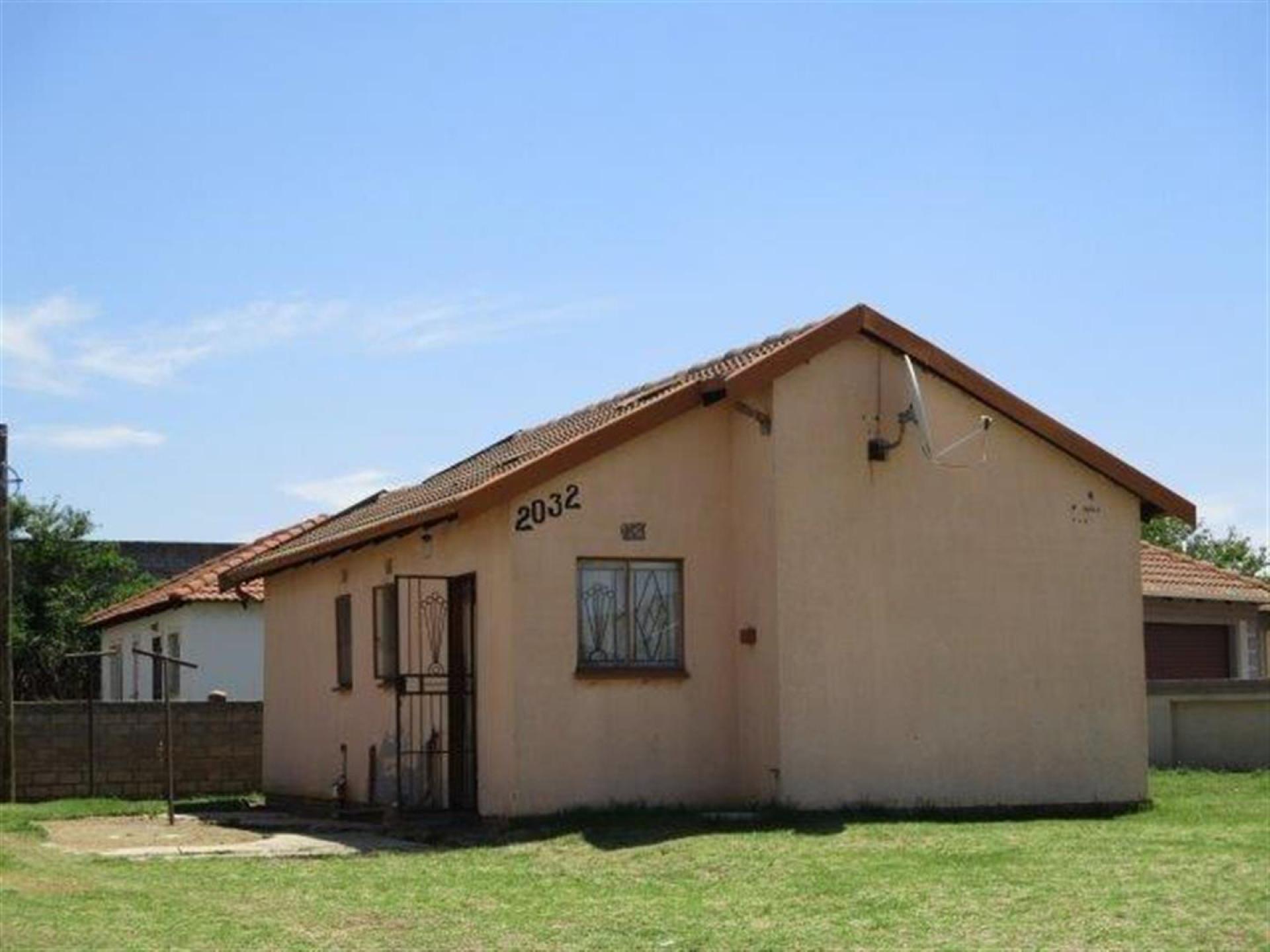 Front View of property in Payneville