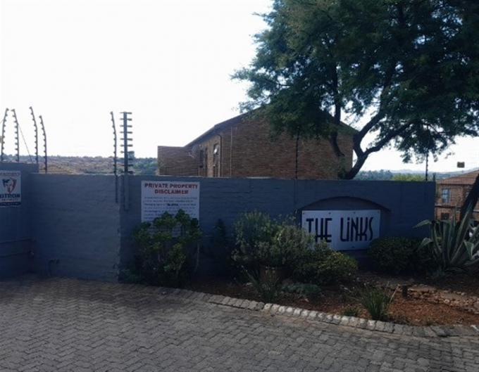 Standard Bank SIE Sale In Execution Sectional Title for Sale in Wilgeheuwel  - MR182004