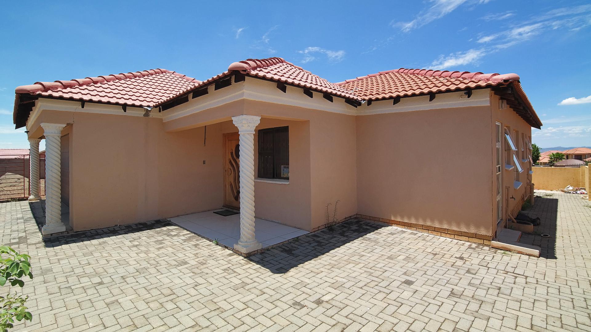 Front View of property in Tlhabane West