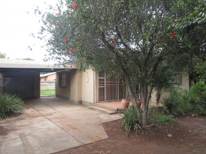 3 Bedroom House for Sale For Sale in Vanderbijlpark - Home Sell - MR184647