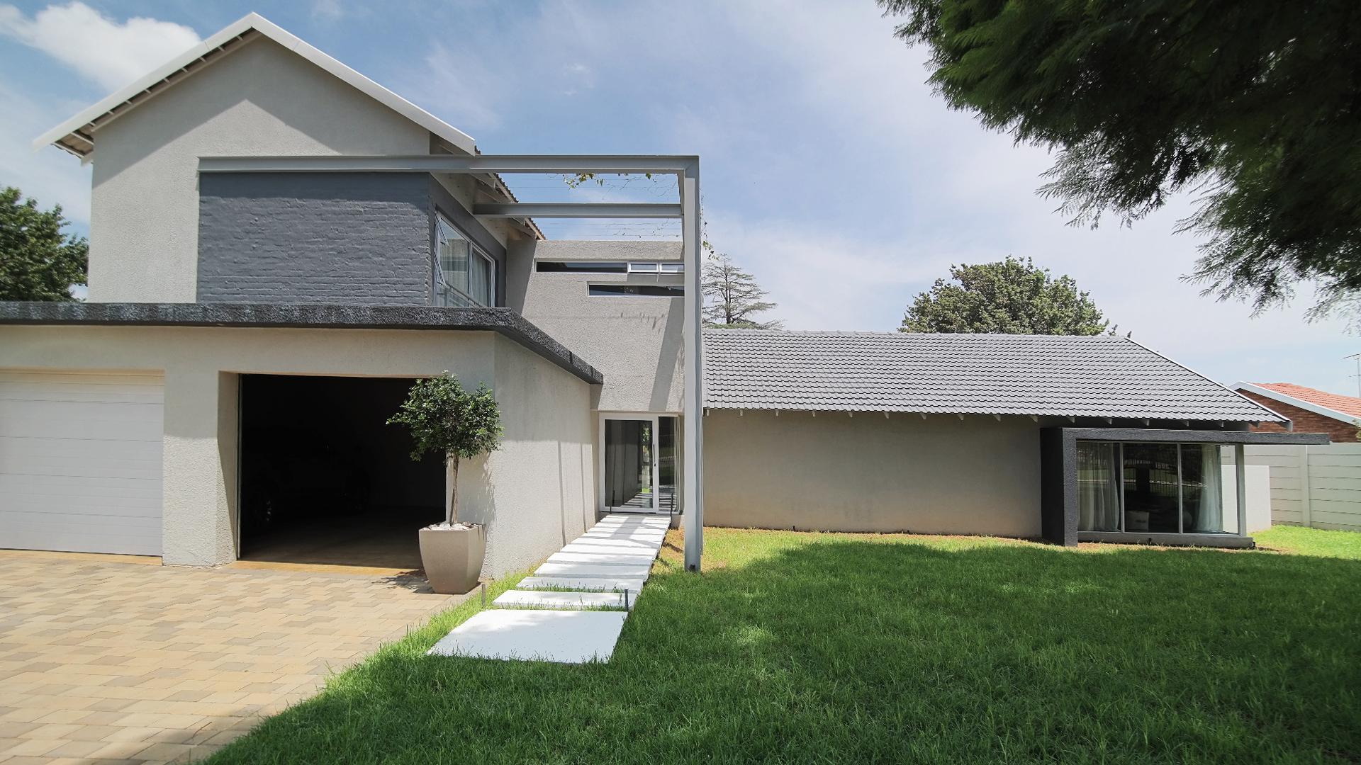 Front View of property in Waterkloof Ridge