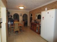 Dining Room - 21 square meters of property in Brackendowns