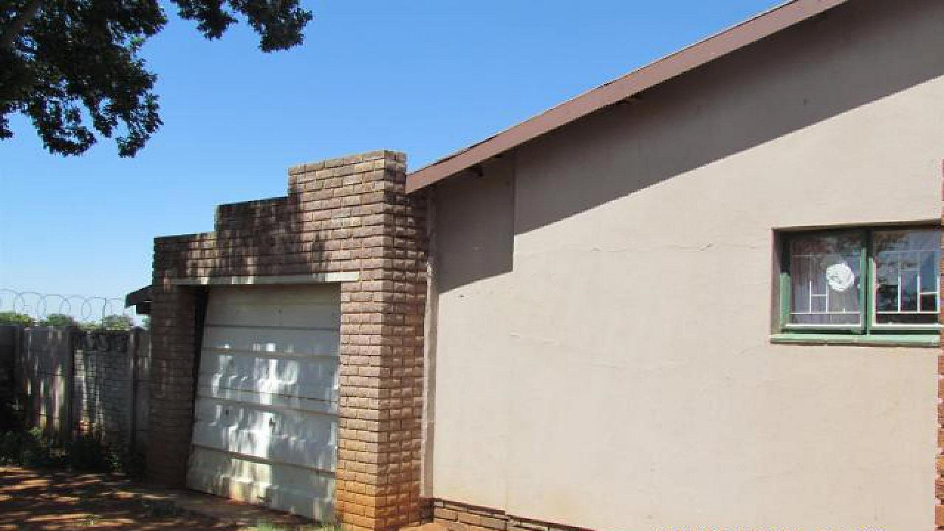 Front View of property in Klerksdorp