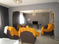 Lounges - 12 square meters of property in Lenasia South