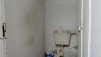 Staff Bathroom - 2 square meters of property in Regents Park