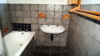 Main Bathroom - 15 square meters of property in Pietermaritzburg (KZN)