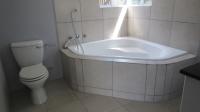 Main Bathroom - 7 square meters of property in Sparrebosch