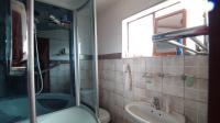 Main Bathroom - 5 square meters of property in Lotus Gardens