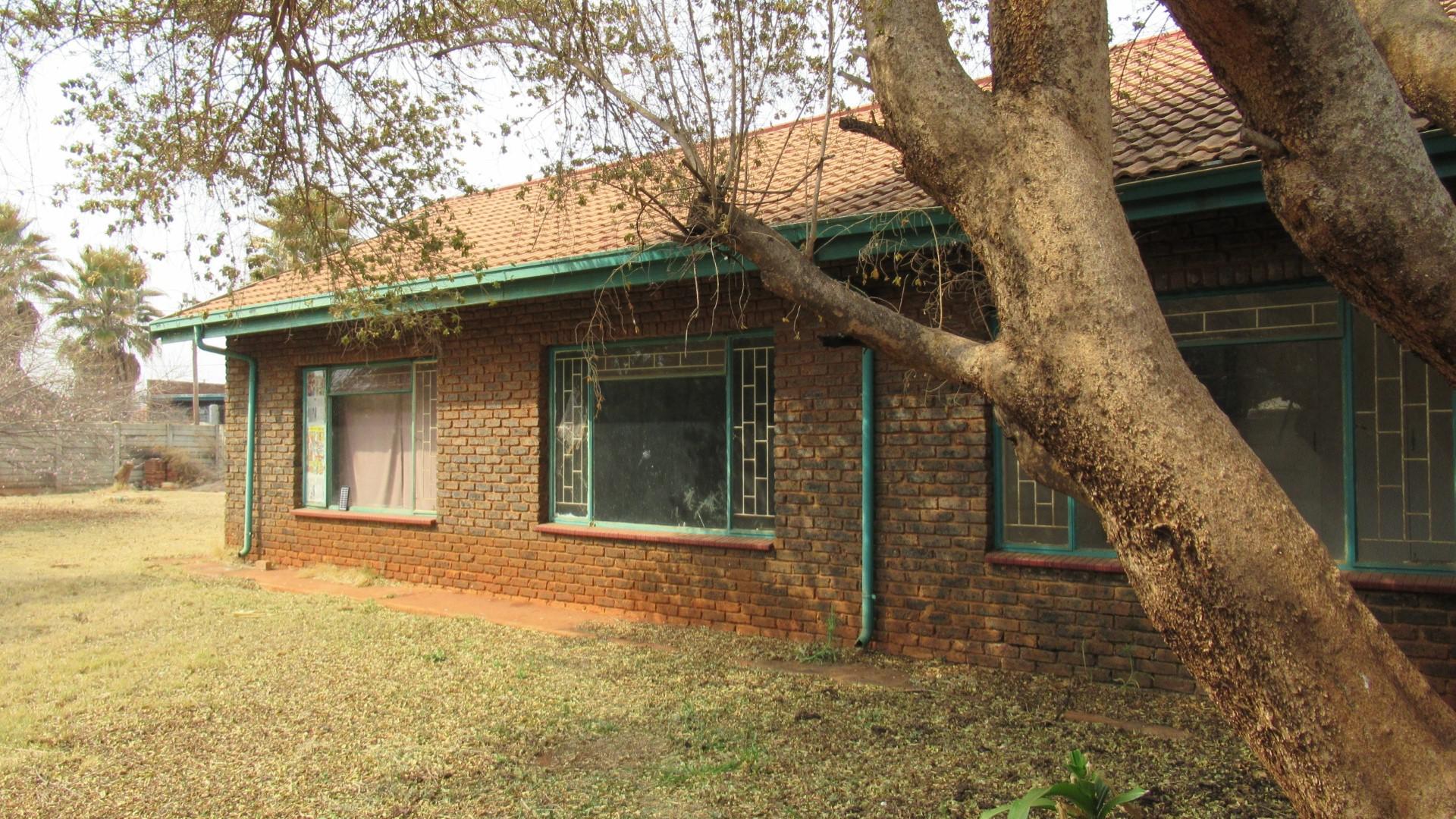 Standard Bank Insolvent House for Sale in Carletonville MR