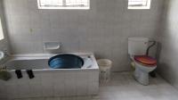 Main Bathroom - 13 square meters of property in Carletonville