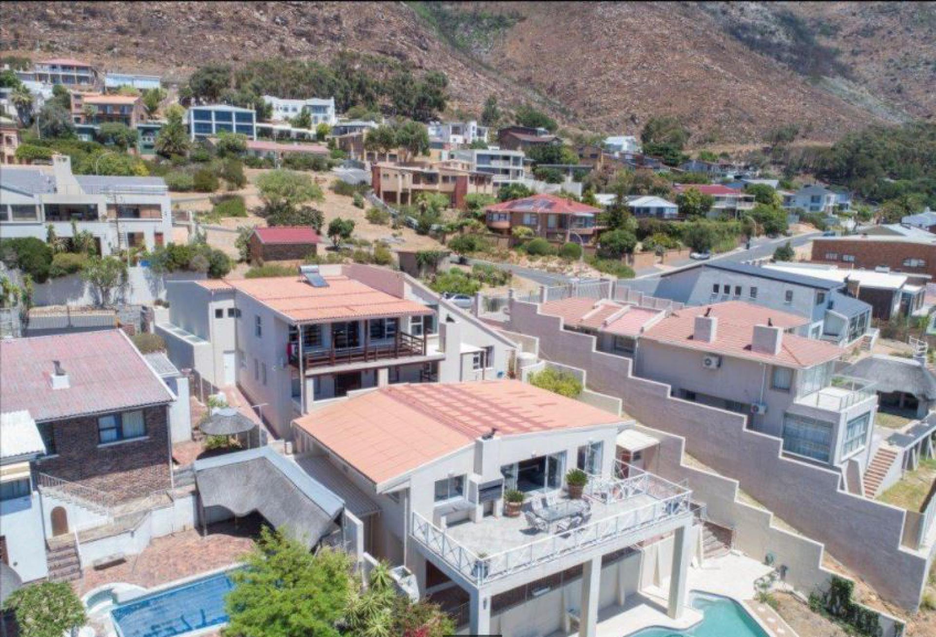 5 Bedroom House for Sale For Sale in Gordons Bay MR190314