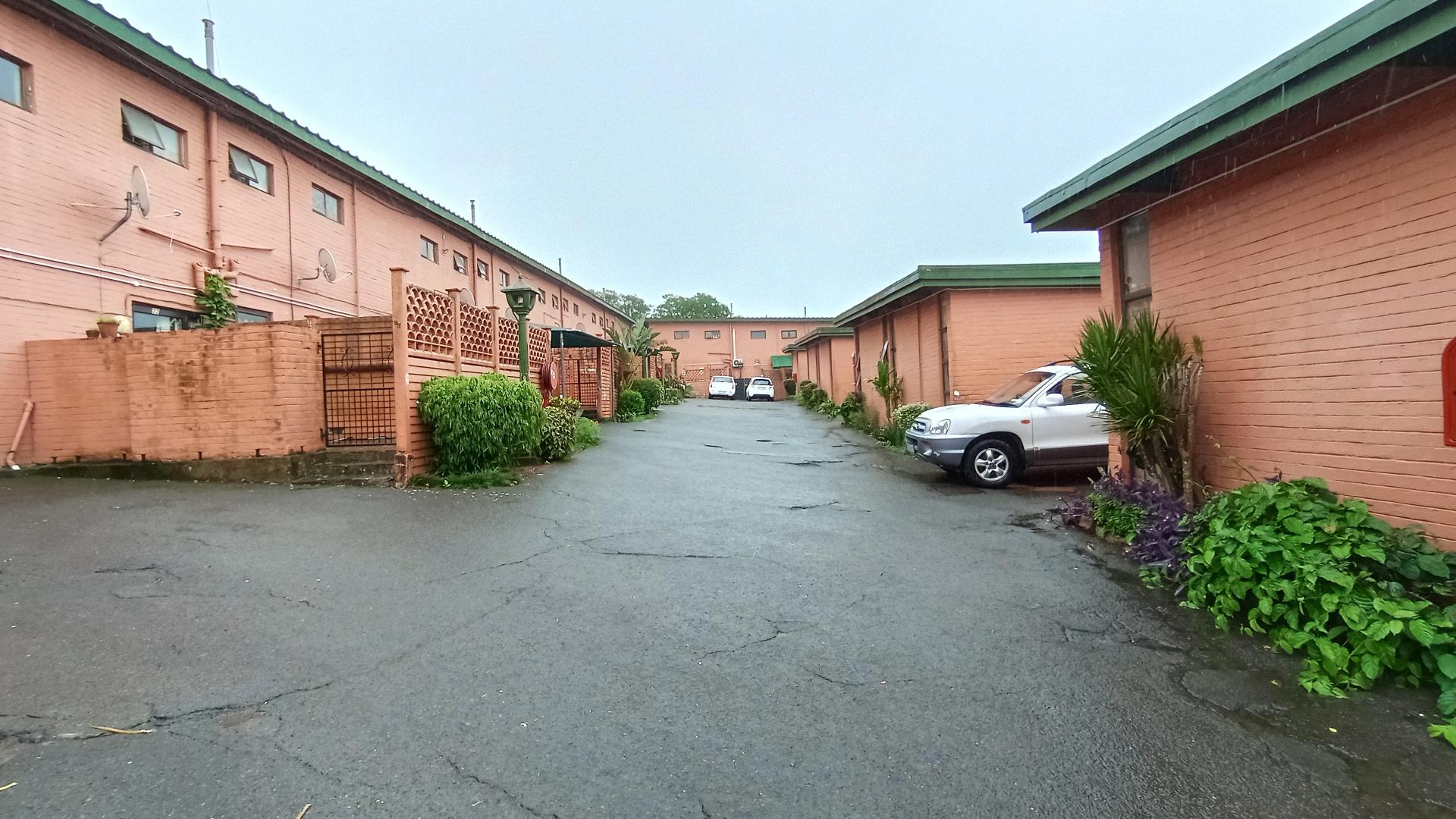 Front View of property in Fields Hills