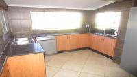 Kitchen - 25 square meters of property in Walkerville