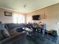 Lounges - 12 square meters of property in Norton's Home Estates