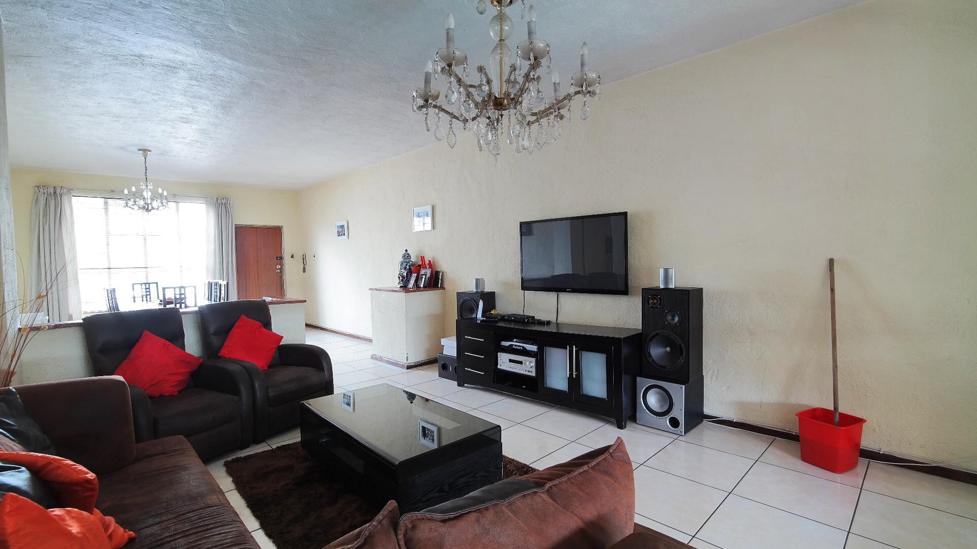 3 Bedroom Apartment for Sale For Sale in Bramley Park Home