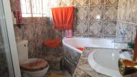 Main Bathroom - 11 square meters of property in Mackenzie Park