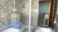 Bathroom 2 - 6 square meters of property in Mackenzie Park