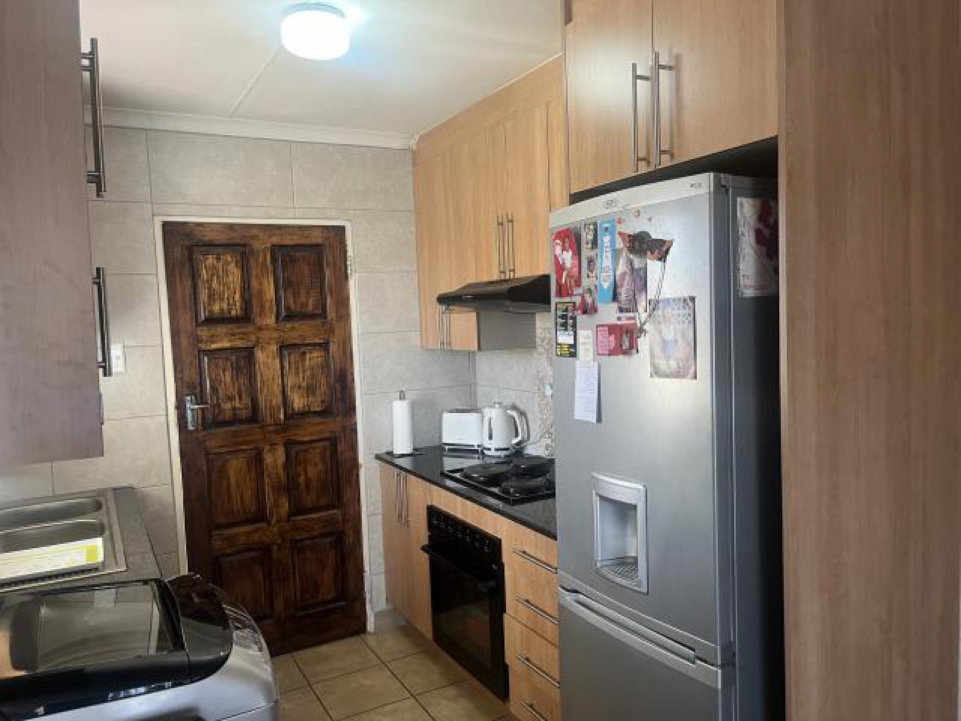 Kitchen - 5 square meters of property in Alberton