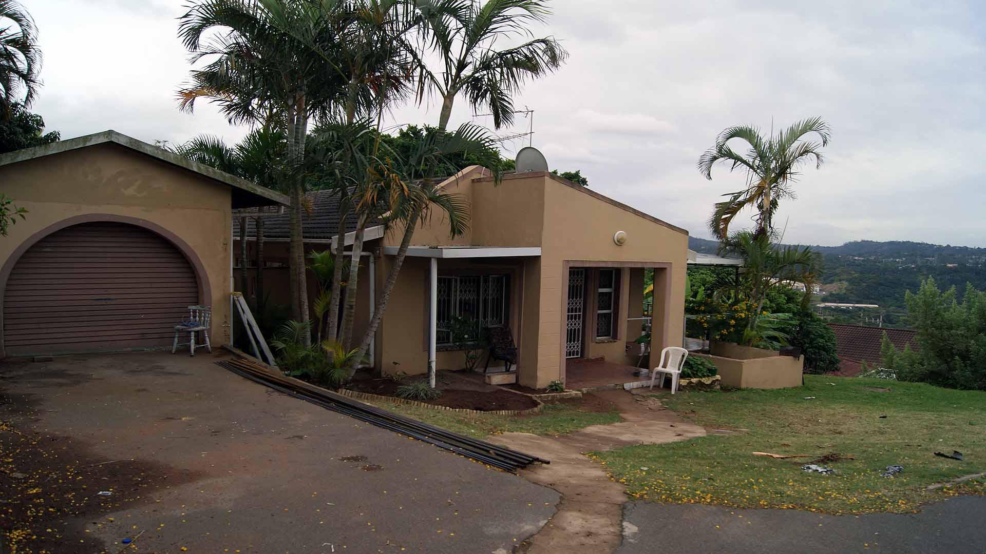 Front View of property in Durban North 