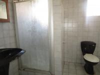 Main Bathroom - 7 square meters of property in Lenasia South