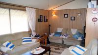 Lounges - 29 square meters of property in Hibberdene