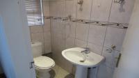 Guest Toilet - 3 square meters of property in Willowbrook