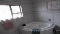 Main Bathroom - 10 square meters of property in Willowbrook