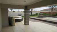 Patio - 14 square meters of property in Willowbrook