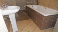 Bathroom 1 - 7 square meters of property in Ermelo