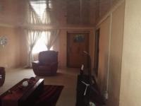 Lounges - 32 square meters of property in Daveyton