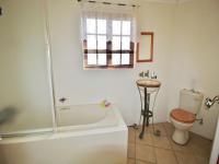 Bathroom 1 - 8 square meters of property in Vaalmarina