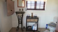 Bathroom 2 - 9 square meters of property in Vaalmarina