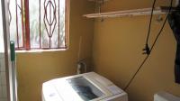 Main Bathroom - 5 square meters of property in Roodekop