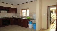 Kitchen - 10 square meters of property in Cashan