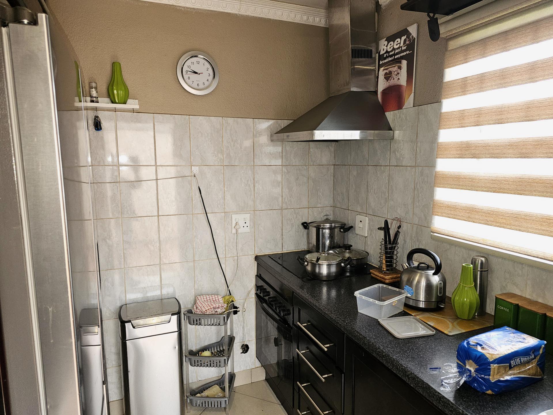 Kitchen - 8 square meters of property in Riverlea - JHB