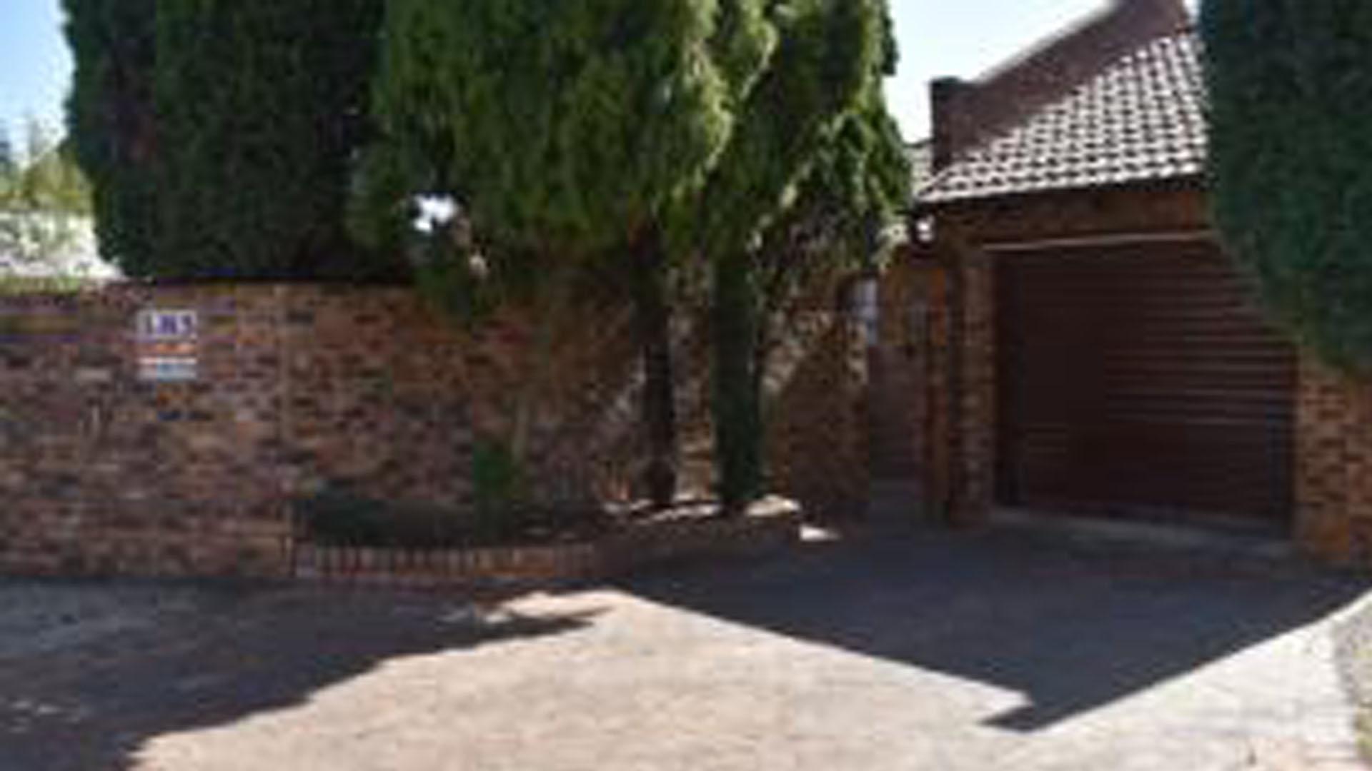 Front View of property in Rustenburg