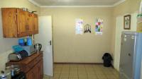 Kitchen - 13 square meters of property in Homelake